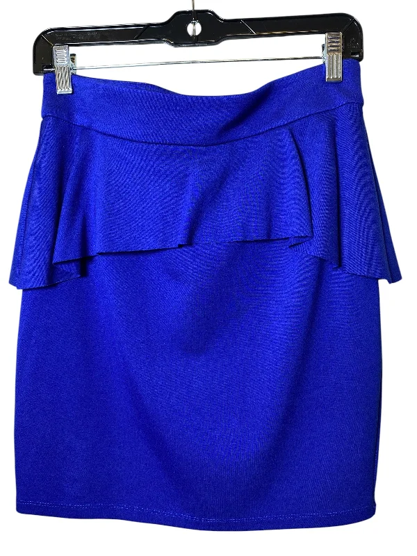 women's velvet skirtsSkirt Mini & Short By International Concepts In Blue, Size: 2