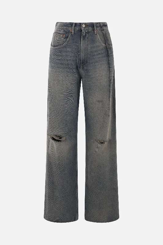 women's denim jeans with distressed hemsdenim jeans with inverted pleats