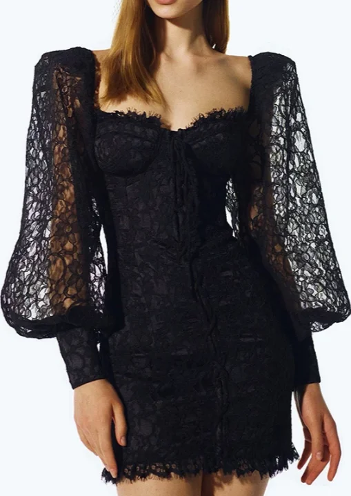 wrap Mimi dresses for an hourglass figureLEXI - MINI BLACK LACE BANDAGE